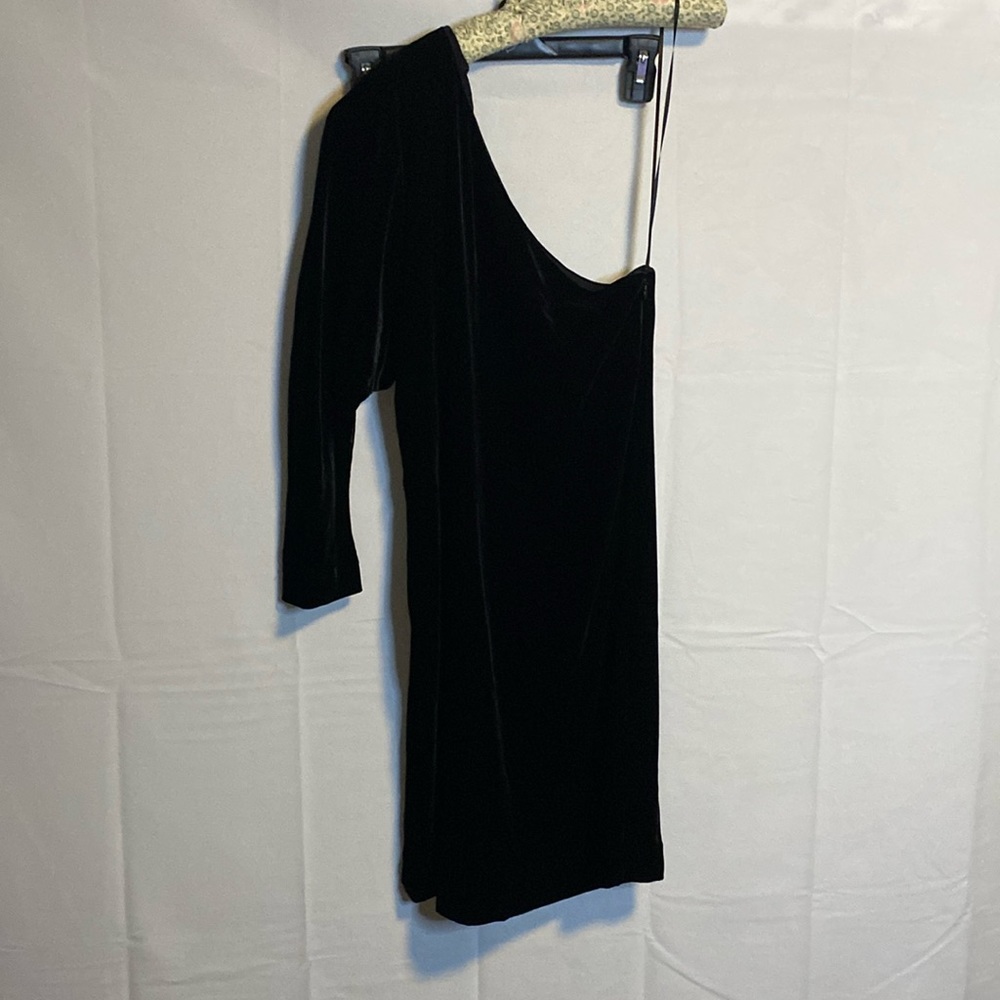 Theory one should black velvet dress